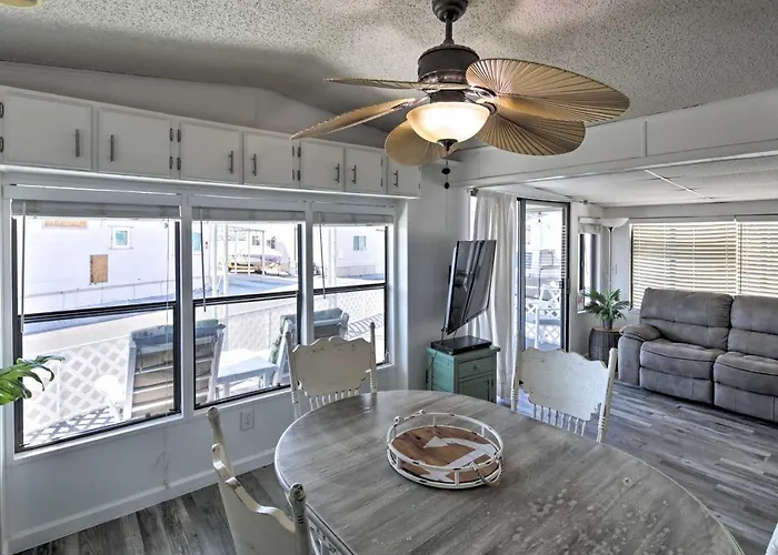 Casa vacanze Havasu W/ Perks, Walk To Lake Havasu City